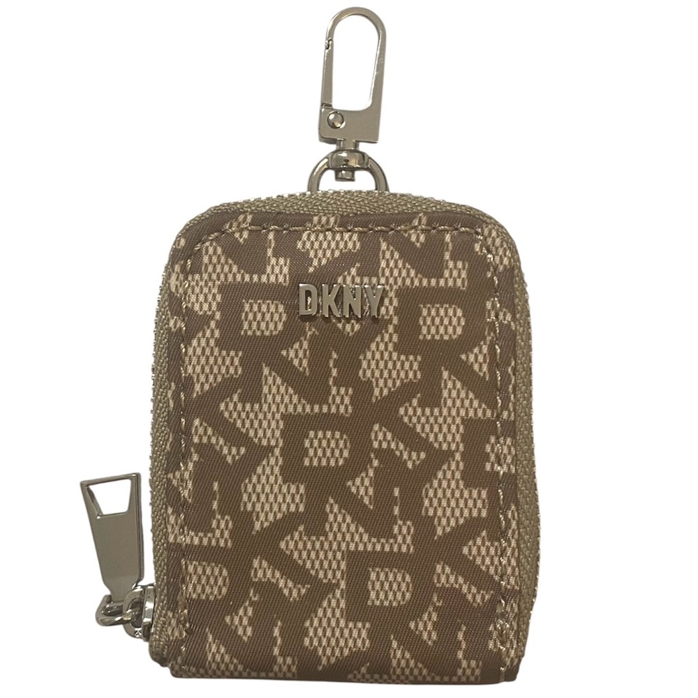 DKNY Logo Zip Card Holder Card Holder in Beige